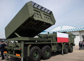 Польша впервые показала южнокорейские ракетные системы K239 Chunmoo на польском шасси Jelcz 8×8