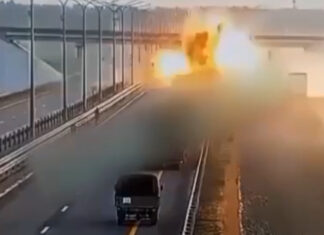 Российские ударные вертолёты атаковали автомагистраль, чтобы замедлить продвижение ЧВК «Вагнер» к москве, но промазали и уничтожили гражданский автомобиль