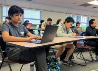 SpaceX взяла на работу 14-летнего ребенка