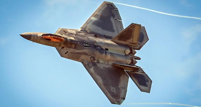 ВВС США снова не смогут использовать 32 старых истребителя F-22 Raptor, чтобы сэкономить миллиарды долларов