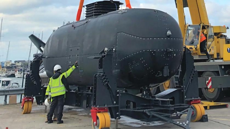 ВМС США приняли на вооружение мини-подводную лодку специального назначения Dry Combat Submersible