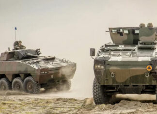 ВСУ уже используют польские бронетранспортёры Rosomak, боевые машины появились на видео вместе с танками Stridsvagn 122 и БМП CV9040