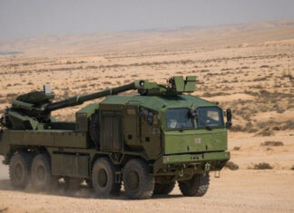 Дания получила первые самоходные гаубицы ATMOS и реактивные системы залпового огня PULS с дальностью ведения огня до 300 км