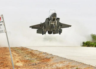 Истребитель F-35B Lightning II приземлился на шоссе, заправился, перевооружился, сменил пилота и улетел – Корпус морской пехоты США готовится к будущим войнам в Тихом океане