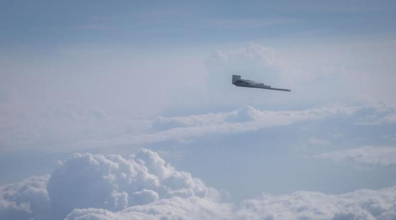 Атомный бомбардировщик B-2 Spirit выполнил учебно-ударную задачу, пролетев в критической близости от Северного полюса во время перелета из Исландии на Аляску