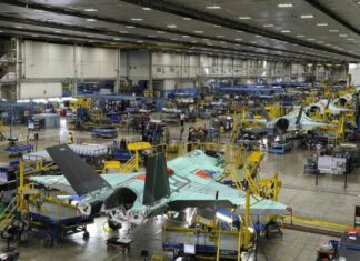 Lockheed Martin получила почти $606,8 млн на закупки компонентов для производства 173 истребителей пятого поколения F-35 Lightning II