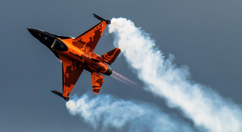 Нидерланды переходят на F-35 Lightning II и согласились предоставить Украине почти все истребители четвертого поколения F-16 Fighting Falcon