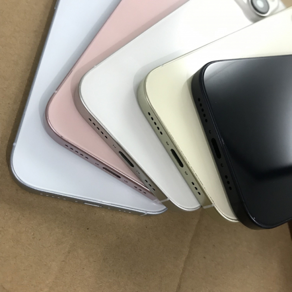 Новые изображения макетов Apple iPhone 15 и iPhone 15 Pro демонстрируют цвета и дизайн