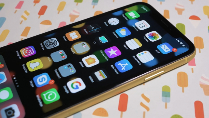 Один из лучших смартфонов современности iPhone XR по акционной цене всего 9350р