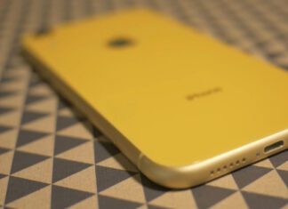 Один из лучших смартфонов современности iPhone XR по акционной цене всего от 9350