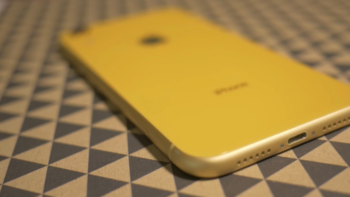 Один из лучших смартфонов современности iPhone XR по акционной цене всего 9350р