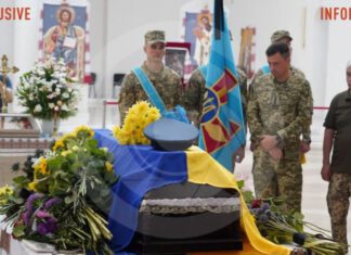 В Киеве простились с легендарным пилотом «Джусом». Фоторепортаж Информатора