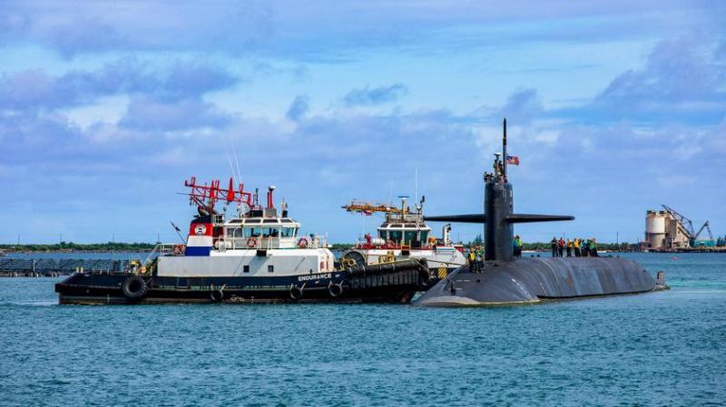 Атомная подводная лодка USS Kentucky Ohio с межконтинентальными баллистическими ракетами Trident II дальностью более 12 000 км посетила остров Гуам