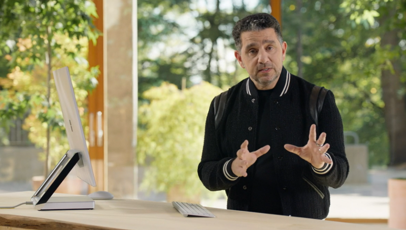 Бывший генеральный директор Microsoft Surface Панос Панай присоединится к Amazon - Bloomberg
