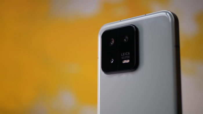 Цена на Xiaomi 13 снижена: рецепт идеального флагмана с супердизайном всего от 21 073