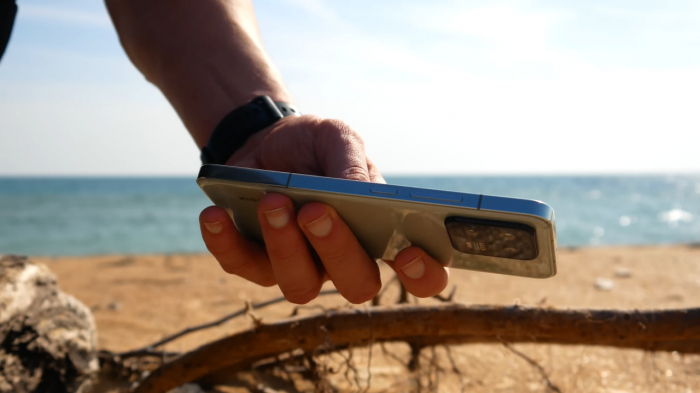 Цена на Xiaomi 13 снижена: рецепт идеального флагмана с супердизайном всего от 21 073