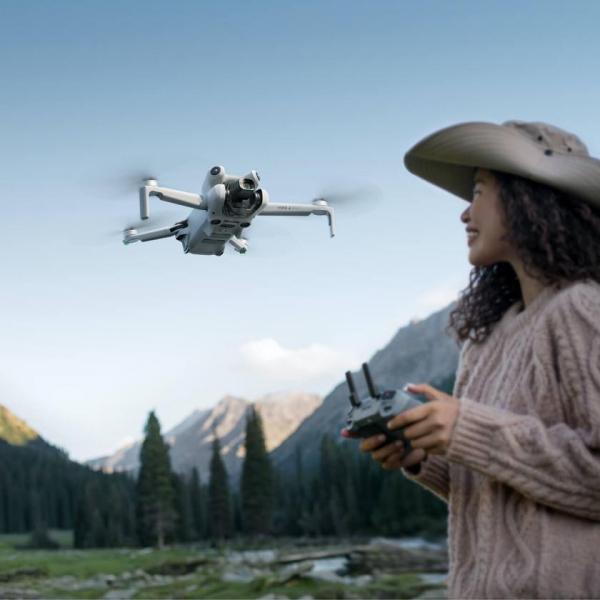 DJI представила легкий квадрокоптер Mini 4 Pro с 48-мегапиксельной камерой, поддержкой 4К и OcuSync 4.0 по цене от 759 долларов