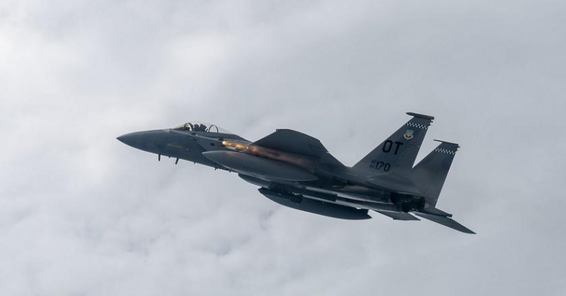 F-15C Eagle впервые запускает новейшую ракету AIM-120C-8 AMRAAM с максимальной дальностью пуска 180 км