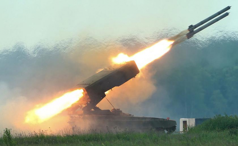 FPV-дрон стоимостью 500 долларов уничтожает самое мощное российское неядерное оружие ТОС-1А 24 термобарическими ракетами стоимостью в миллионы долларов