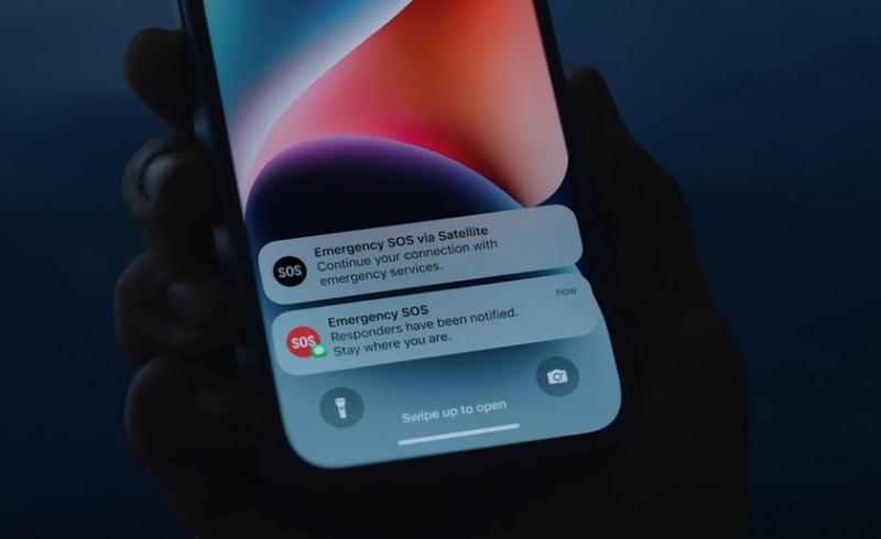 Функция экстренной помощи SOS через спутниковое соединение на iPhone 14 помогла спасти двух туристов