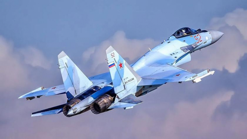 Иран получил первый российский учебно-тренировочный самолет Як-130 перед поставкой истребителей четвертого поколения Су-35