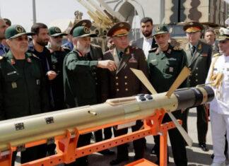 Иранские власти впервые публично показали барражирующую зенитную ракету 358