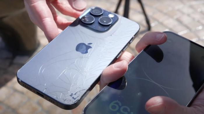 Известный блогер протестовал против долговечности нового iPhone 15 Pro по сравнению с Phone 14 Pro: результаты шокируют!