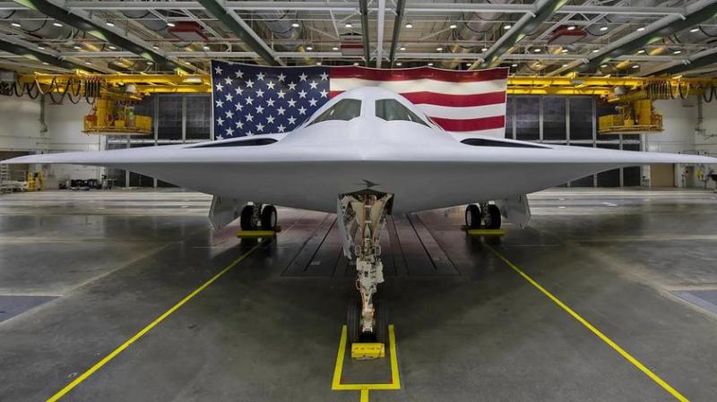 Ядерный бомбардировщик B-21 Raider может управлять дронами, создаваемыми для истребителей пятого и шестого поколений
