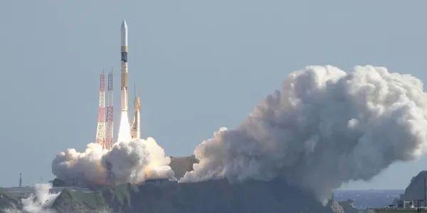 Япония отправила на Луну космический зонд
