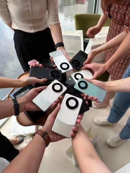 Китай запретил чиновникам использовать iPhone и другие иностранные устройства на работе