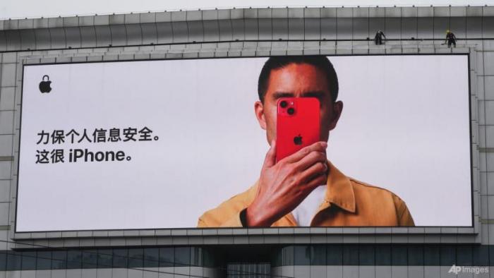 Китай запретил чиновникам использовать iPhone и другие иностранные устройства на работе