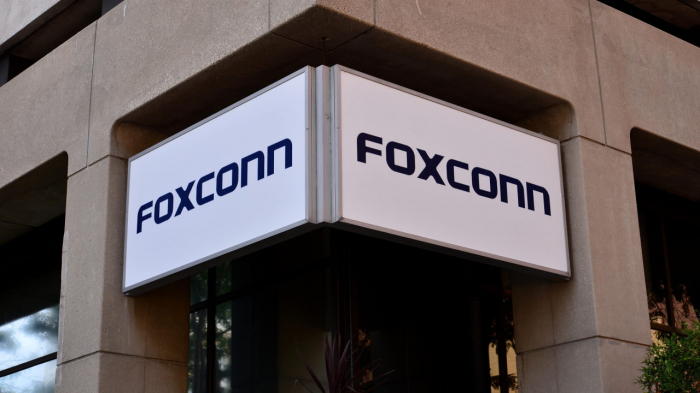 Конец Apple? Foxconn предлагает более высокую зарплату работникам, производящим телефоны Huawei