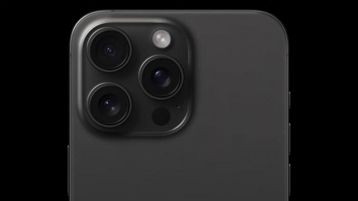 Крупнейшая в мире фабрика iPhone нанимает новых рабочих для производства iPhone 15 серии