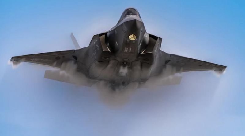 Lockheed Martin получила финансирование на подготовку модернизации Block 4 истребителей пятого поколения F-35A, F-35B и F-35C