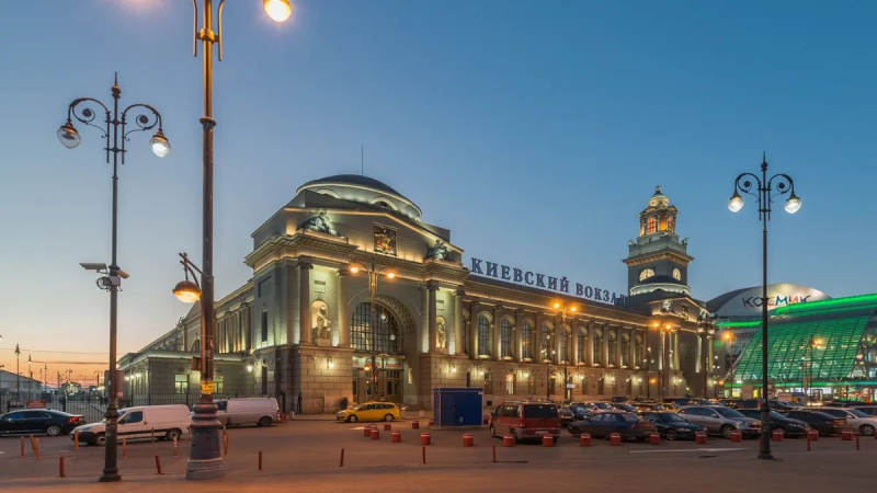 На Киевском вокзале в Москве проводится экстренная эвакуация: что произошло
