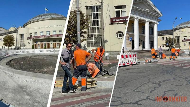 На Контрактовой площади в Киеве появилась новая карусель - фото