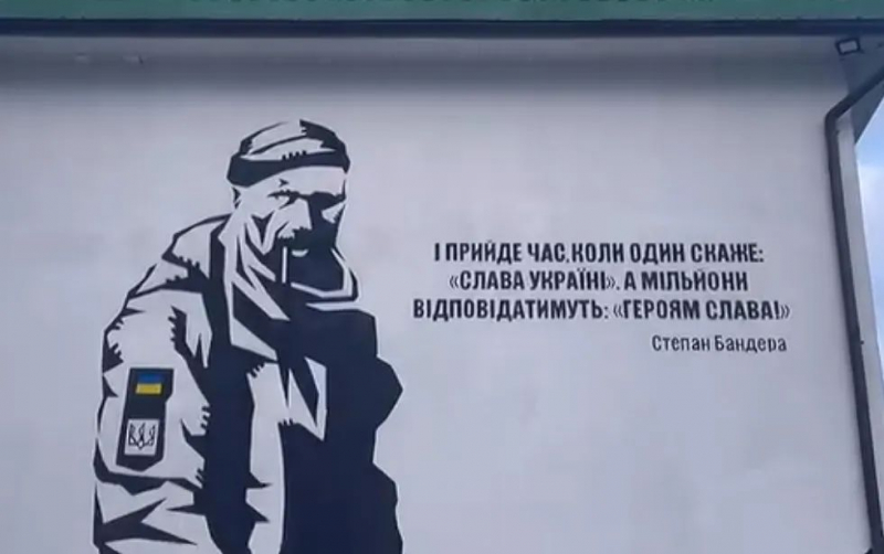 Вечная память герою: в Киеве появился новый мурал в честь азовского бойца с позывным 