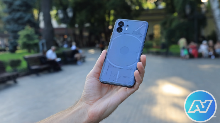 Обзор Nothing Phone (2) – плюсы и минусы, уникальность, характеристики, цена, фото.