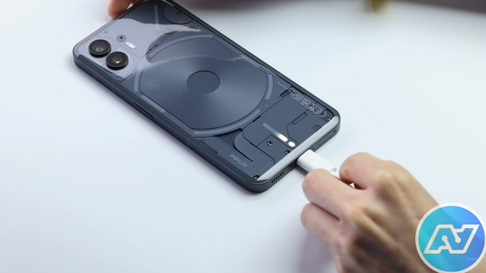 Обзор Nothing Phone (2) – плюсы и минусы, уникальность, характеристики, цена, фото.