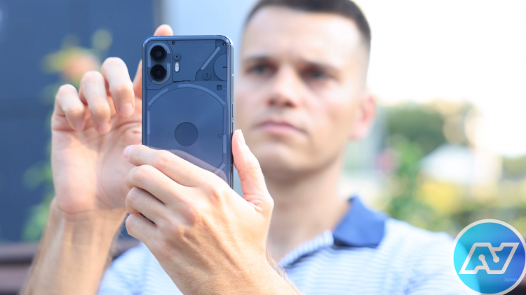 Обзор Nothing Phone (2) – плюсы и минусы, уникальность, характеристики, цена, фото.