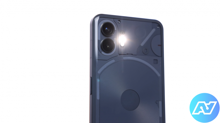 Обзор Nothing Phone (2) – плюсы и минусы, уникальность, характеристики, цена, фото.