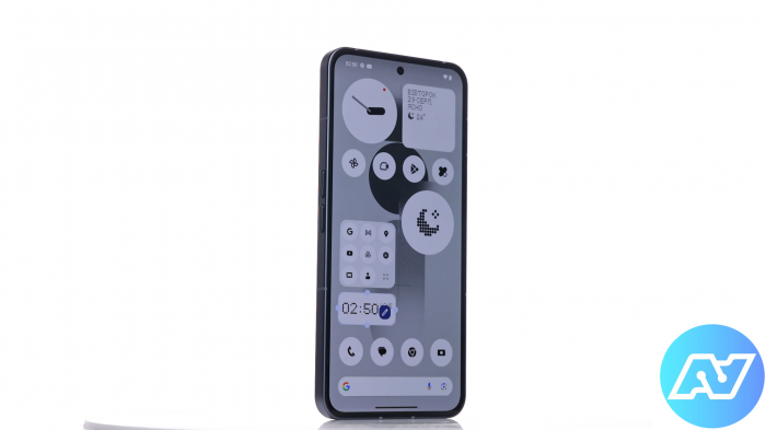 Обзор Nothing Phone (2) – плюсы и минусы, уникальность, характеристики, цена, фото.