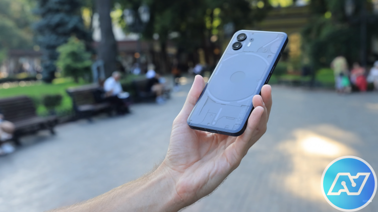 Обзор Nothing Phone (2) – плюсы и минусы, уникальность, характеристики, цена, фото.