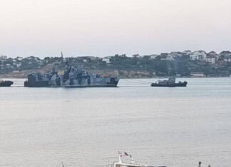 Опубликована фотография буксировки ракетного корабля «Самум» стоимостью $45 млн, который был подбит украинским экспериментальным дроном Sea Baby