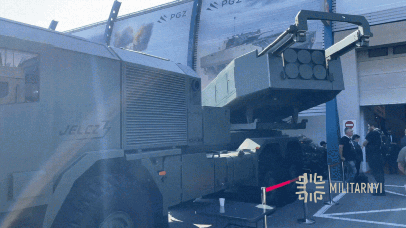 Польша представила американский ракетный комплекс HIMARS на отечественном колесном шасси Jelcz 663.45 T60 TS 6×6