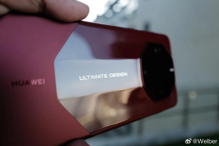 Представлен смартфон Huawei Mate60 RS, получивший выдающийся мастер дизайнерского мастерства, и бренд Ultimate Design