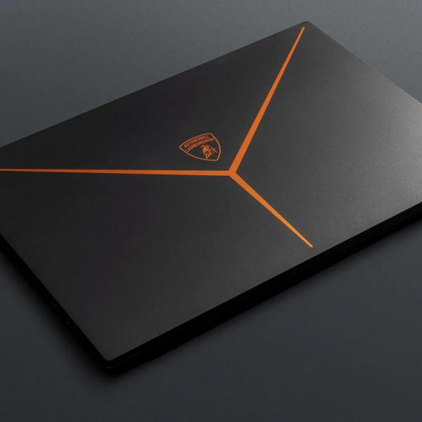 Razer и Lamborghini представили ноутбук Razer Blade 16 x Automobili Lamborghini Edition стоимостью 5000 долларов