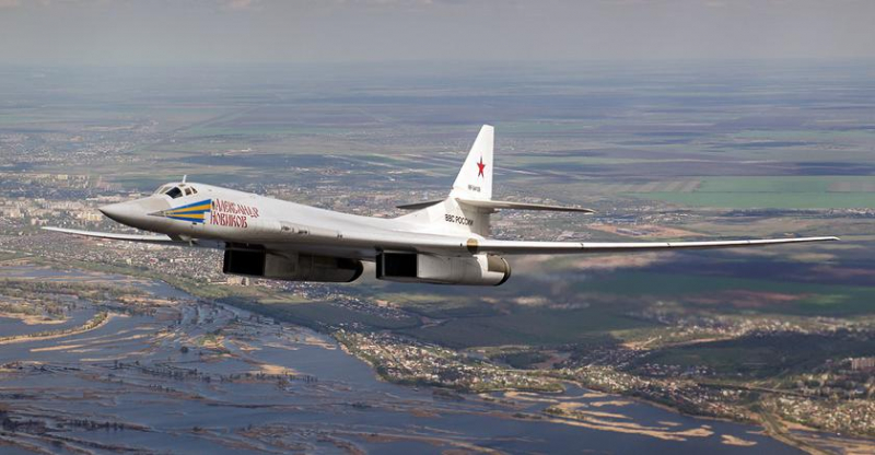 Российские атомные бомбардировщики Ту-160 получили стратегическую крылатую ракету Х-БД с дальностью более 6500 км