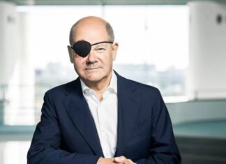 Шольц выложил фото с травмой глаза и попросил мемы: как пользователи выполнили просьбу «одноглазого» канцлера