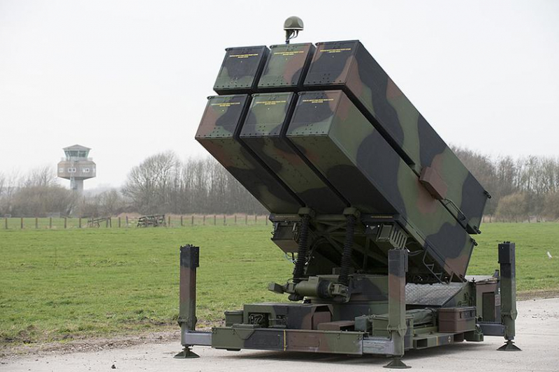 Система ПВО NASAMS с ракетами AIM-120 AMRAAM сбивает более 90% воздушных угроз, атакующих Украину